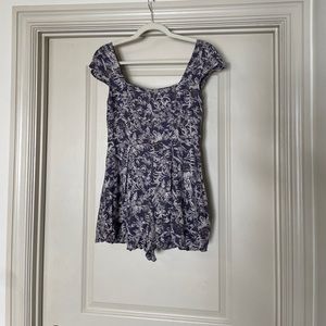Kimchi Blue Nori Romper Urban Outfitters Gray Floral Size 4